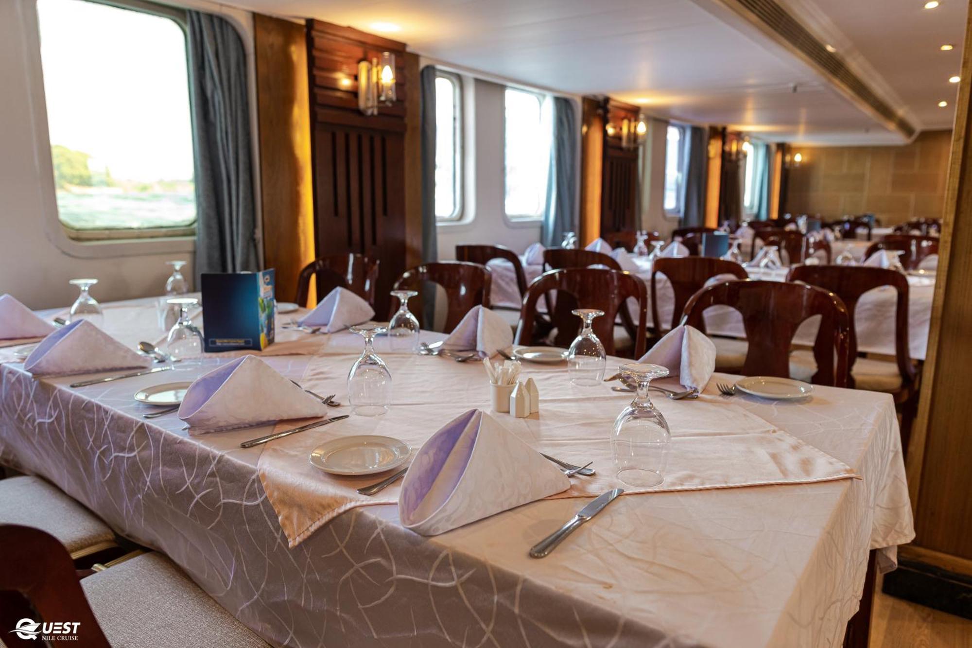 Nile Quest Cruise - 4 Or 7 Nights From Luxor Each Saturday And 3 Or 7 Nights From Aswan Each Wednesday Hotel Exterior photo