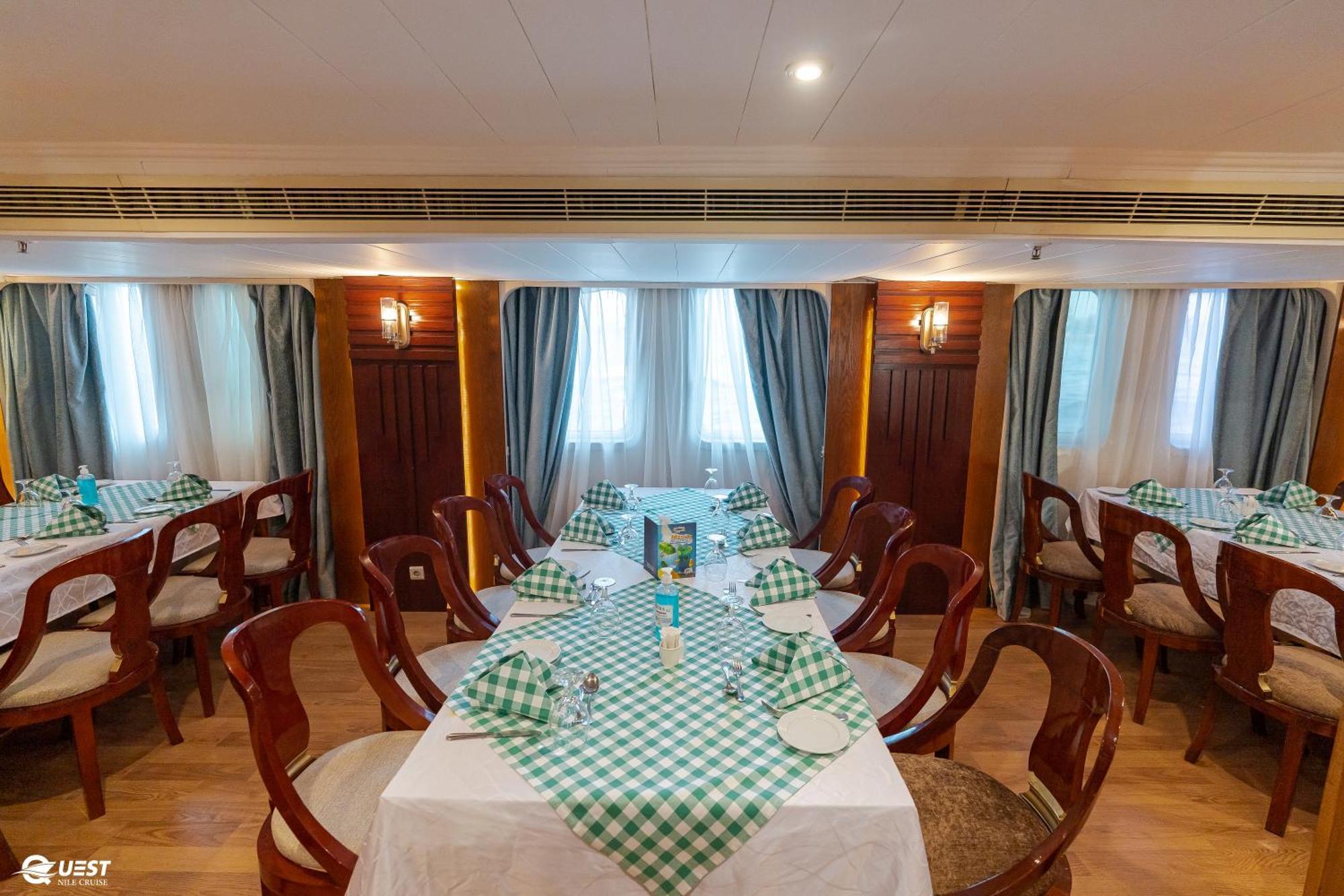 Nile Quest Cruise - 4 Or 7 Nights From Luxor Each Saturday And 3 Or 7 Nights From Aswan Each Wednesday Hotel Exterior photo